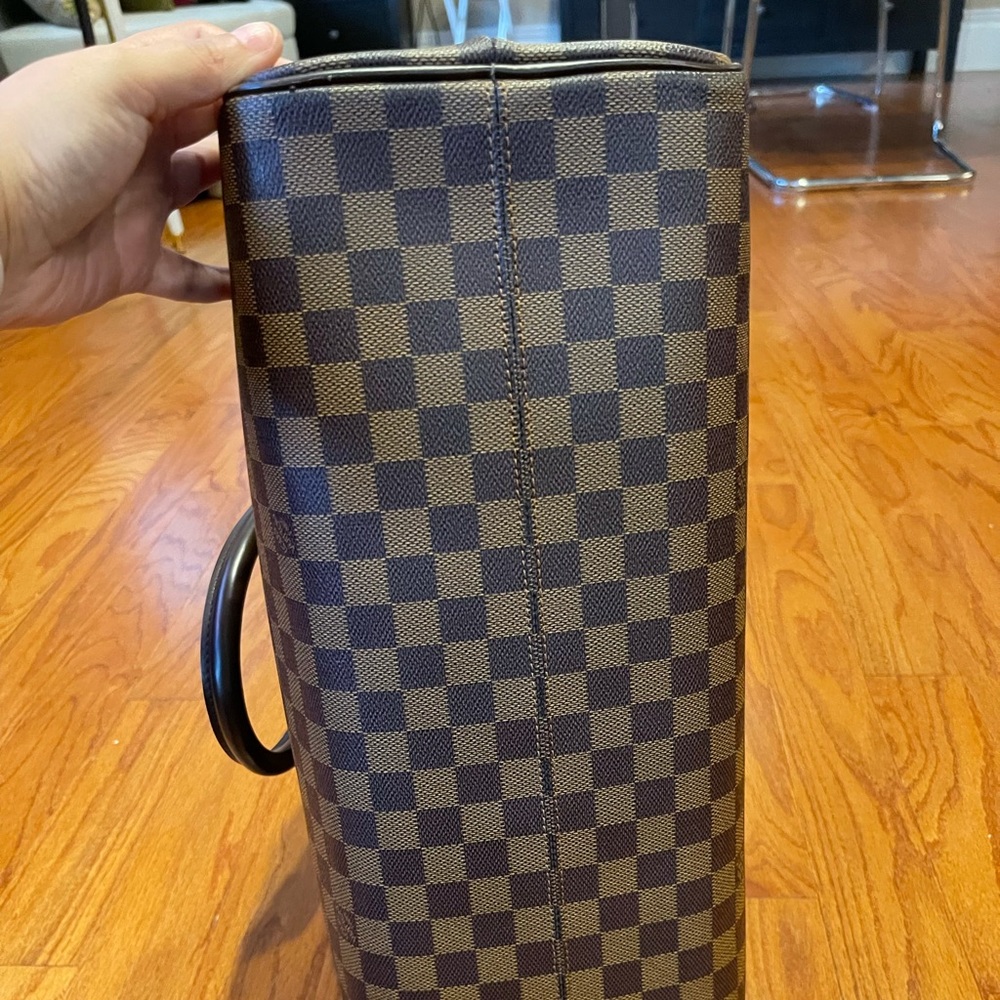 Runway LV - Picture 7 of 15